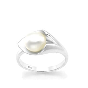 Silver Ring Decorated with Freshwater Pearl